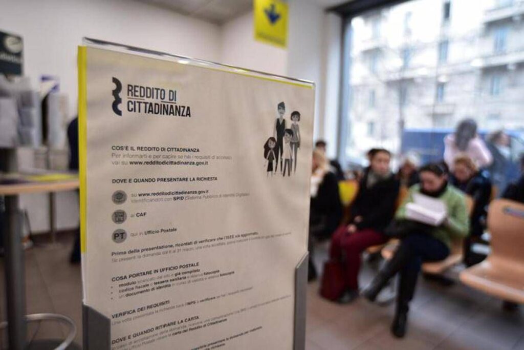 Reddito di cittadinanza, “discriminatorio requisito 10 anni di residenza”: sentenza Corte Ue