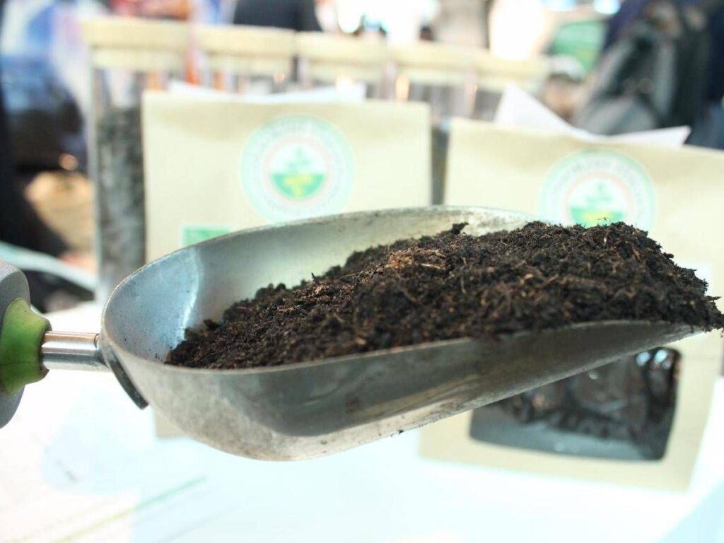 Compost ed energia, i numeri del riciclo organico in Italia