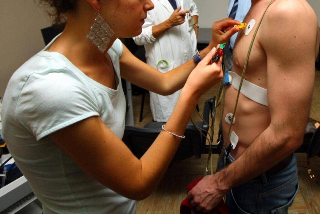 “600 infarti al giorno in Italia”, l’allarme dei cardiologi