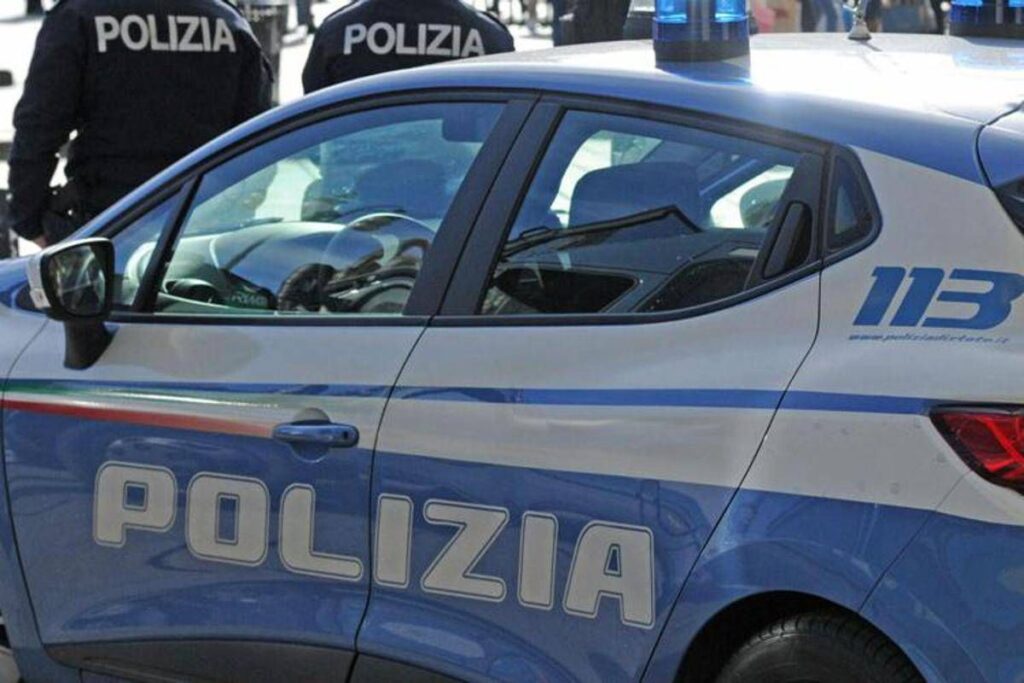 Inneggiava a neonazismo e jihad, 16enne fermato