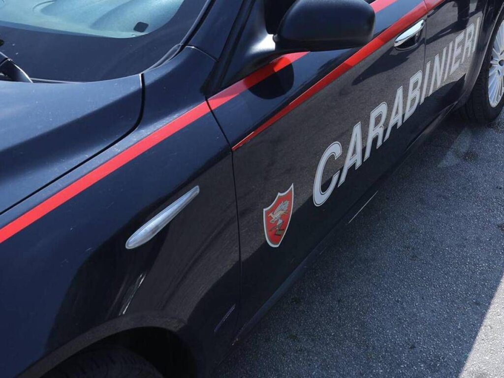 Incendio in casa a Massa, muore ex carabiniere. Moglie in gravi condizioni