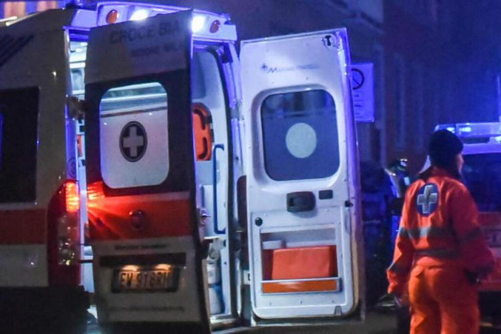 Tragedia a Perugia, auto si ribalta e finisce fuori strada: morti due 17enni