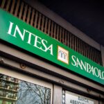 Intesa Sanpaolo, utili a 9,3 miliardi di euro: l’obiettivo è 10 miliardi per il 2026