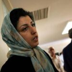 Iran, “Narges Mohammadi non sta bene: Nobel per la Pace due volte in ospedale dopo arresto”