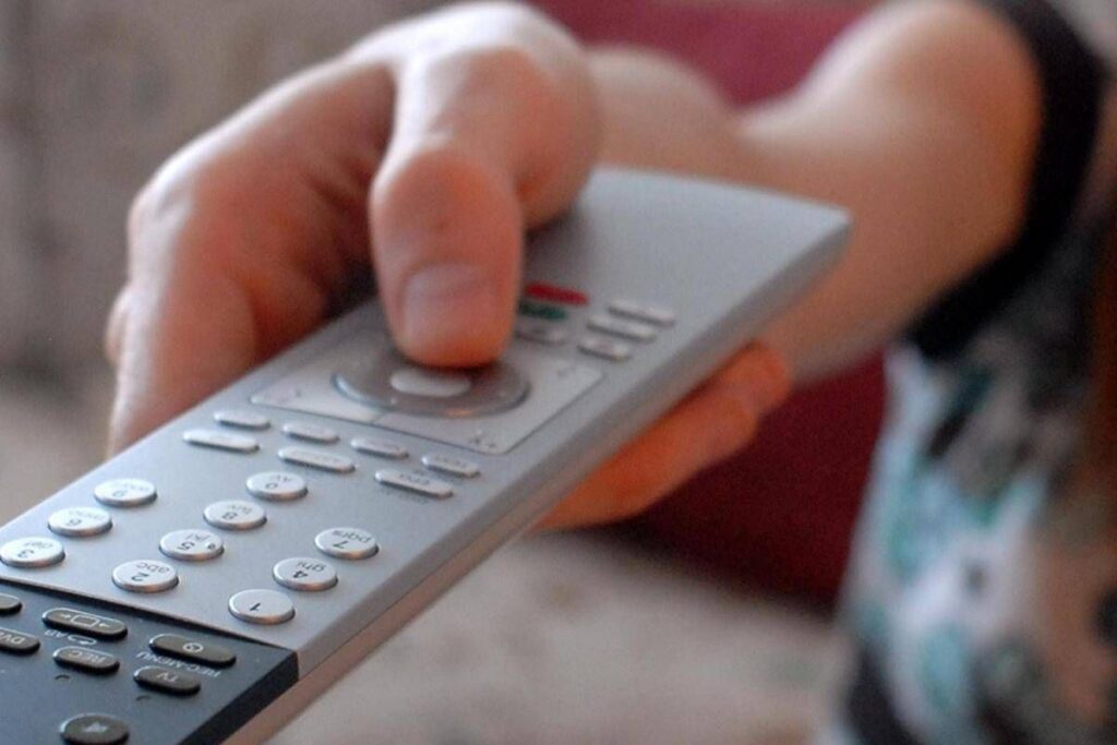 Ascolti tv, ‘Battiti Live Compilation’ su Canale5 vince in prime time con share del 17,1 %