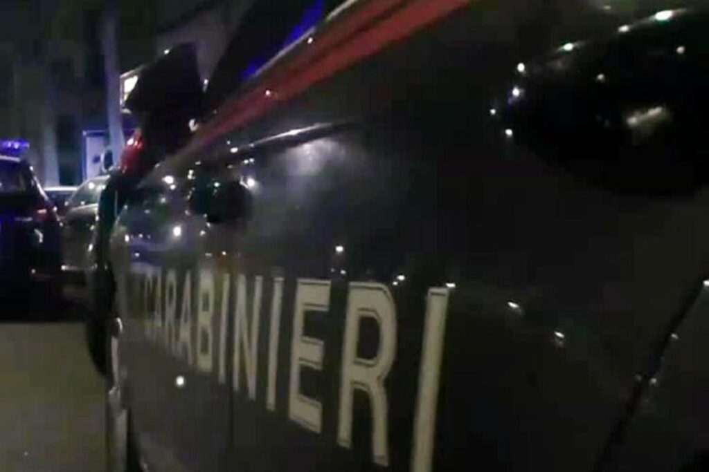 Napoli, colpito al volto con un pugno: titolare di un locale in pericolo di vita