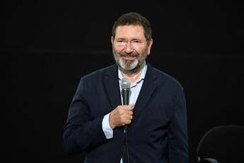 Roma, l’ex sindaco Marino: “Favorevole alle zone 30, in certe vie si va come in autostrada”