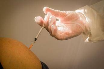Vaccini, Cnr: “Il tempo tra le dosi può fare la differenza su diffusione epidemica”
