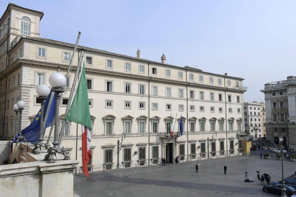 Espulsioni più facili e ‘modello Caivano’ su base nazionale, governo lavora a nuovo pacchetto sicurezza