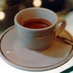 Il caffè ‘fa bene’ a cervello e intestino, ecco come ci aiuta