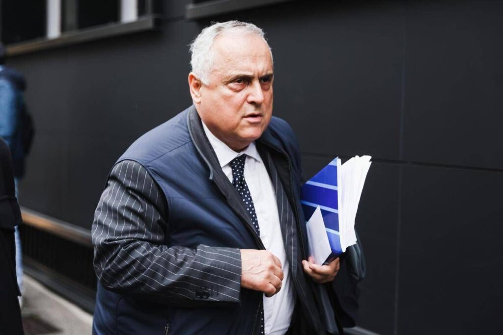 Lotito, la telefonata ‘rubata’ e la nota: “Lazio ha fiducia in Sarri”