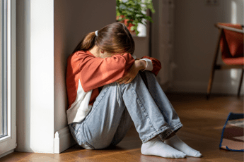 Revenge porn, video choc ragazza di Foggia: “Mie foto fake su muri città, sto vivendo un inferno”