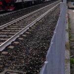 Sassi sui binari nel Bolognese, 20enne ai domiciliari: “Mi pento del mio gesto”