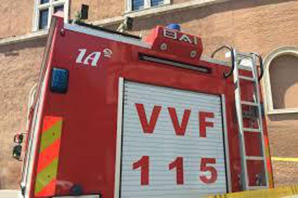 Roma, nel giorno da sindaco di Verdone uomo minaccia di gettarsi dalla rupe Tarpea