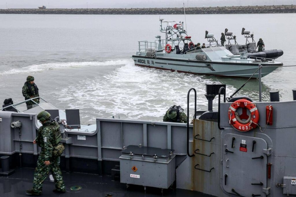 Taiwan, nuovi giochi di guerra dalla Cina: “Simuliamo il blocco dei porti”