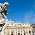 Giubileo, prima volta a San Pietro per pellegrini Lgbtq: “Sabato varcheremo Porta Santa”