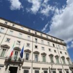Palazzo Chigi: “Operai al lavoro senza casco? Immobile via dell’Impresa non nostro”