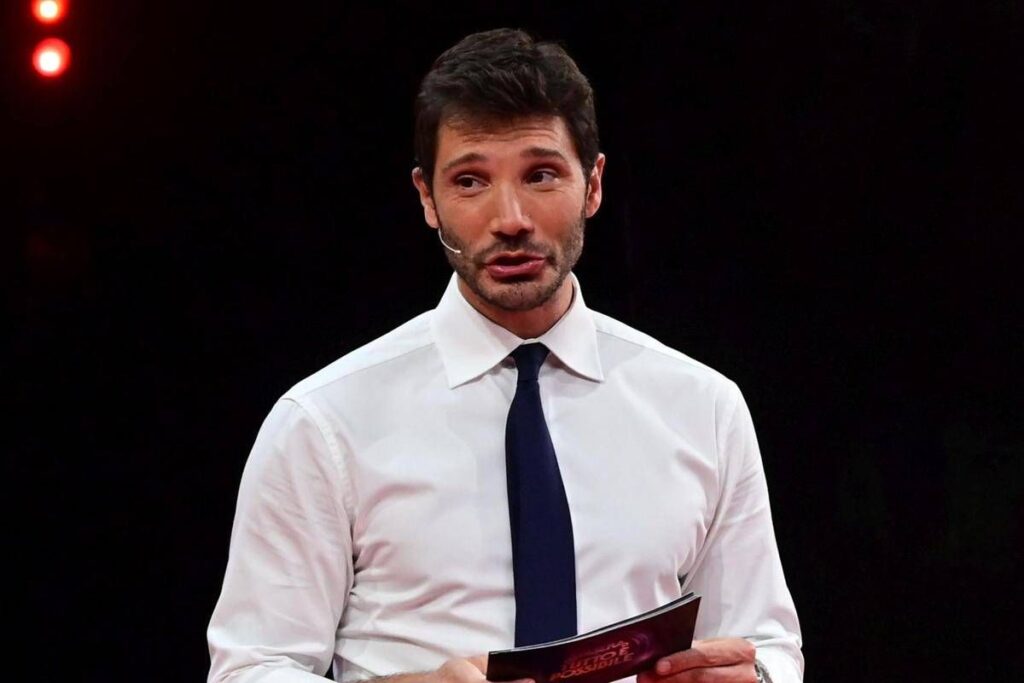 Sanremo, De Martino al Festival stasera? I rumors e gli annunci per il 2027