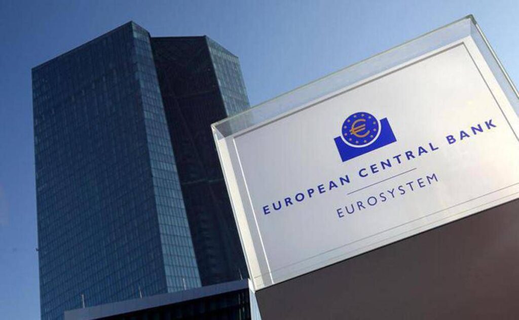 Bce mantiene tassi fermi ma rischi inflazione aumentati