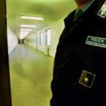 “Da quella casa uscirà in una bara”, arrestato 47enne: perseguitava l’ex moglie