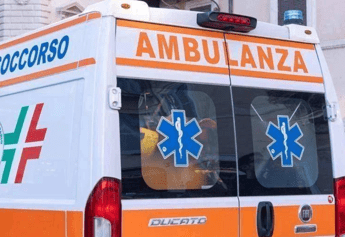 Vibo Valentia, cede trave in parco giochi: grave bimbo 4 anni