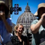Caldo rovente sull’Italia, oggi allerta arancione in 14 città. Domani i primi 4 bollini rossi