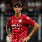 Floriani Mussolini, esordio in A con la Cremonese: “Un sogno”. Dietro la maglia il nome per evitare polemiche