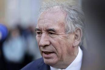 Francia, Bayrou: “Italia fa dumping fiscale”