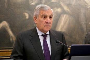 Tajani, vertice telefonico con Usa e Paesi Ue: “Anche Papa chiede pace giusta in Ucraina”