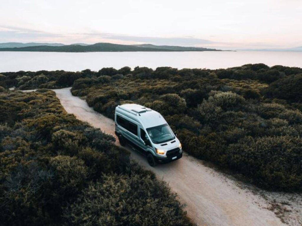 COMUNICATO STAMPA SPONSORIZZATO – Mazzoli porta BunkerVan in Veneto con Autosalmaso e guarda al Marocco con l’avventura di Francesco Furlani