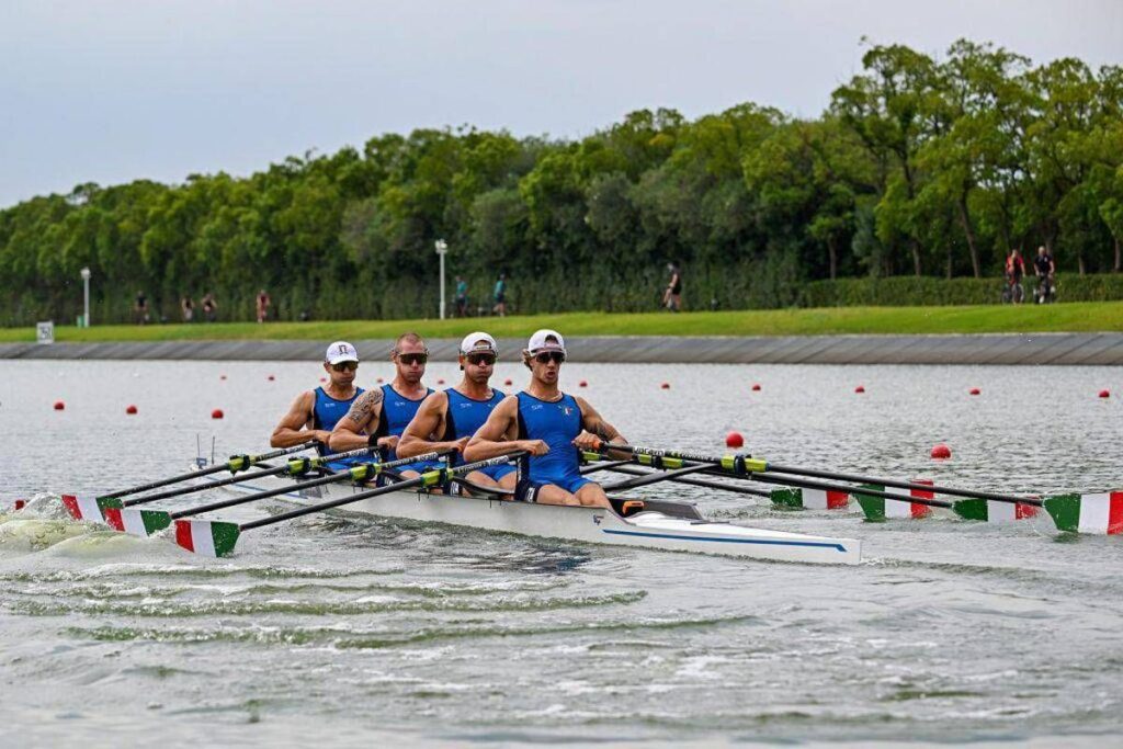 Canottaggio, quattro di coppia maschile campione del mondo a Shanghai