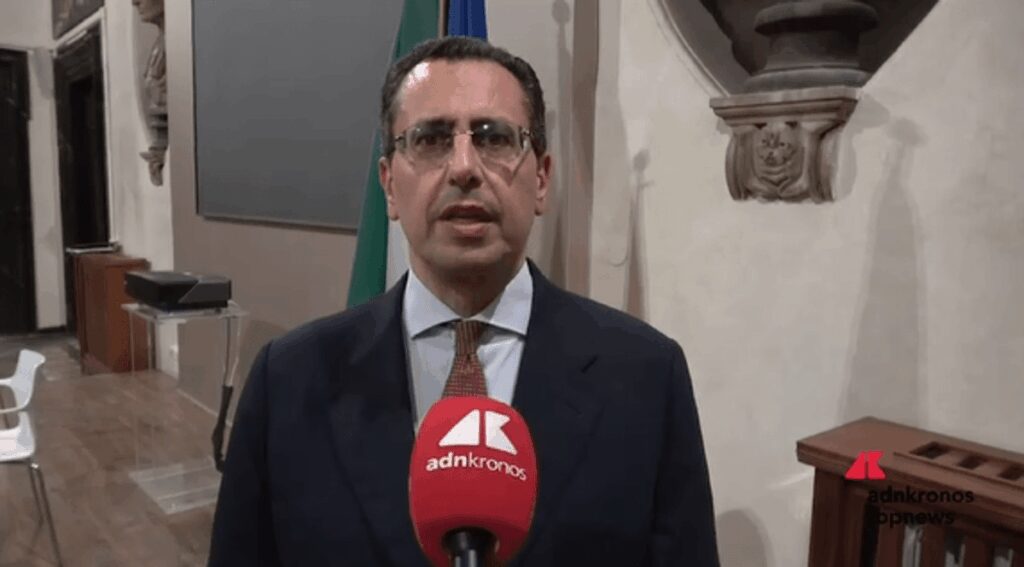 Competitività, Casalino (MIMIT): “Per imprese costi eccessivi di regolamentazione”