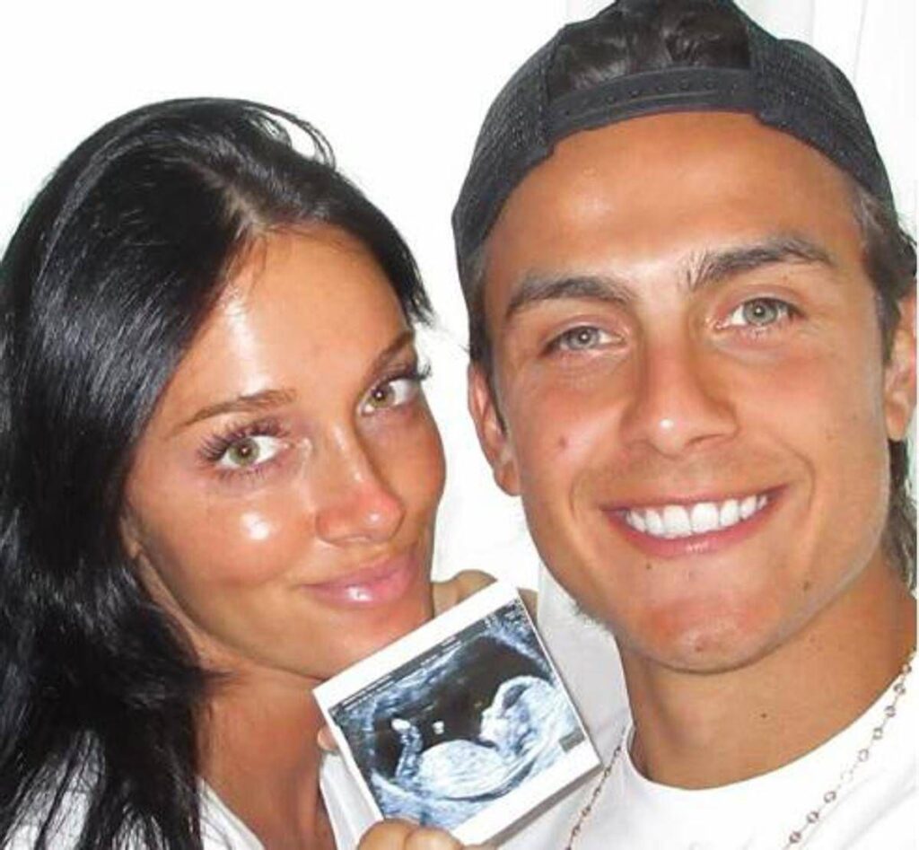 Dybala presto papà, l’annuncio con la moglie Oriana sui social