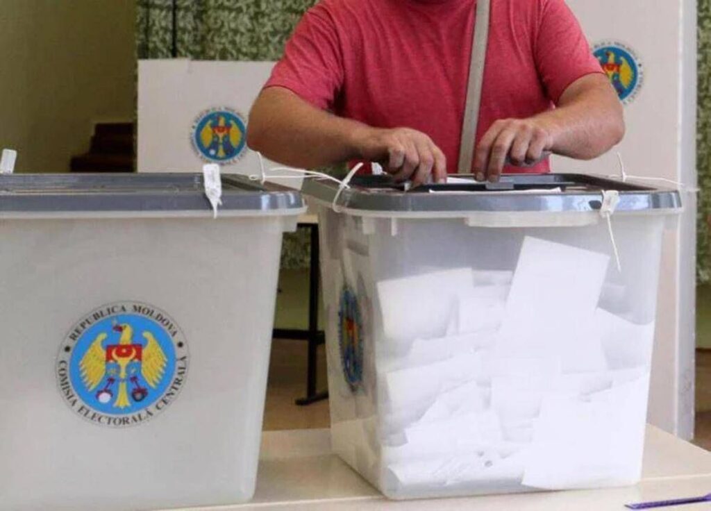 Elezioni in Moldova, urne chiuse: affluenza quasi al 52%. Iniziato lo spoglio