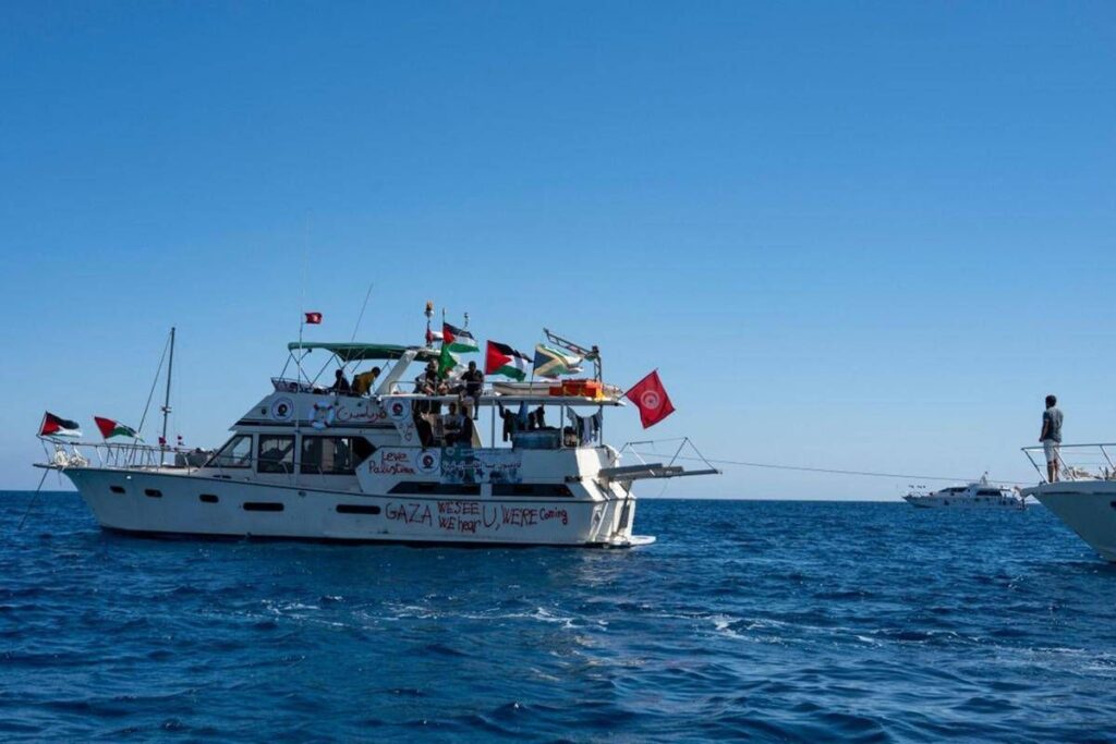 Flotilla risponde all’alert della Marina italiana: “È sabotaggio”. Israele: “Ascoltate Meloni”