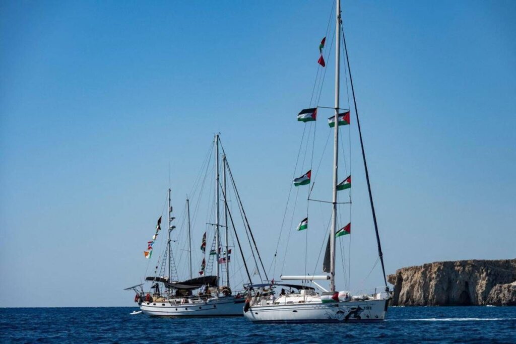 Flotilla, tv svela piano di Israele: “Attivisti saranno portati a Ashdod, alcune barche saranno affondate”