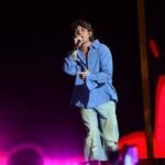 Gaffe al Power Hits Estate: “Sta entrando Irama”. Ma è Rkomi