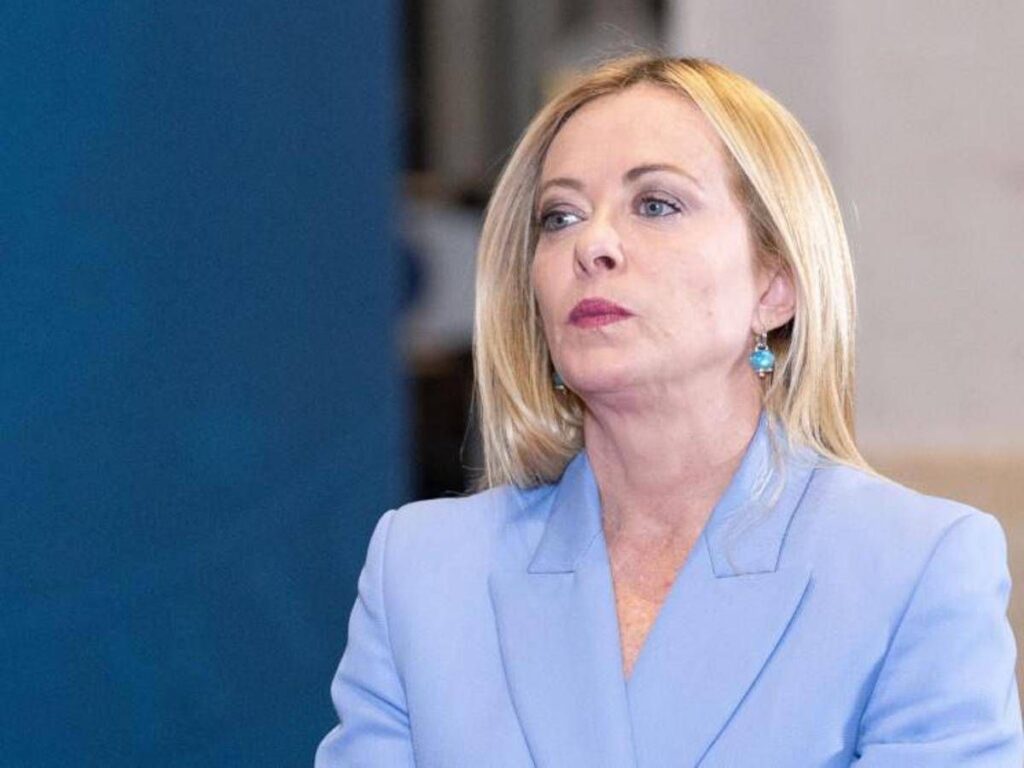 Governo, richiamo di Meloni in Cdm: limitare ricorso ai decreti legge