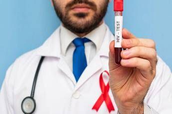 Infezioni sessuali crescono tra i giovani, esperti Spallanzani incontrano studenti