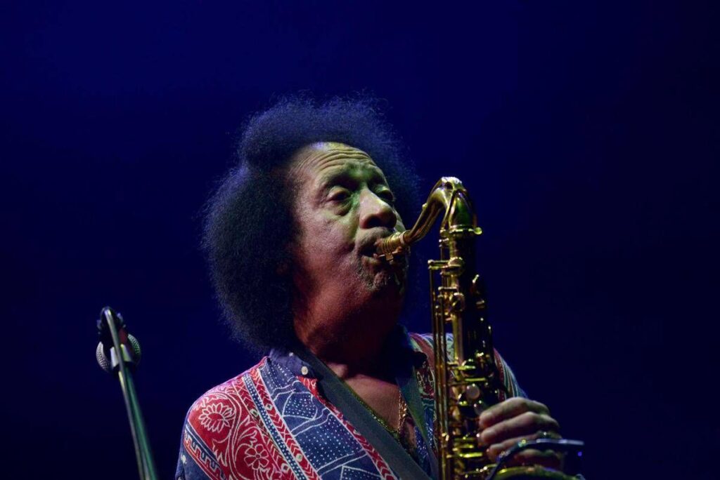 James Senese ricoverato in terapia intensiva per forte polmonite