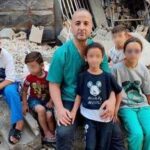 L’appello all’Italia di un medico bloccato a Gaza: “Aiutatemi a salvare i miei 5 figli”