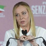 Meloni, l’elogio di ‘Le Figaro’: “Popolarità e maggioranza chiara, percorso senza errori”
