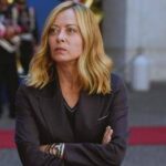 Meloni sul palco di Fenix: “Non siete Gioventù meloniana, ragionate con la vostra testa”