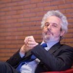 Nicola Piovani: “Basta sottofondo musicale nei locali, bollino per quelli free”