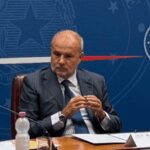 Schillaci: “Api essenziali per ecosistemi, loro tutela priorità sanitaria e sociale”