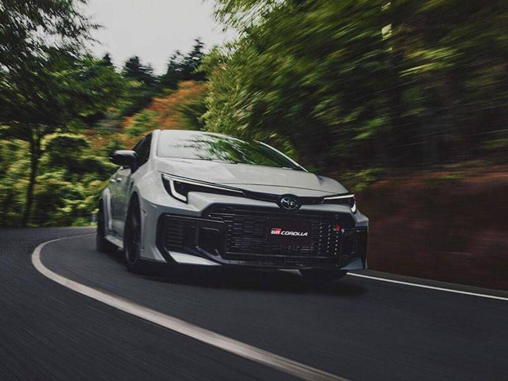 Toyota GR Corolla 2025: il debutto della versione aggiornata in Giappone