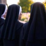 Tre suore 80enni in fuga, evasione e ritorno a casa: “Non ci fermeranno”