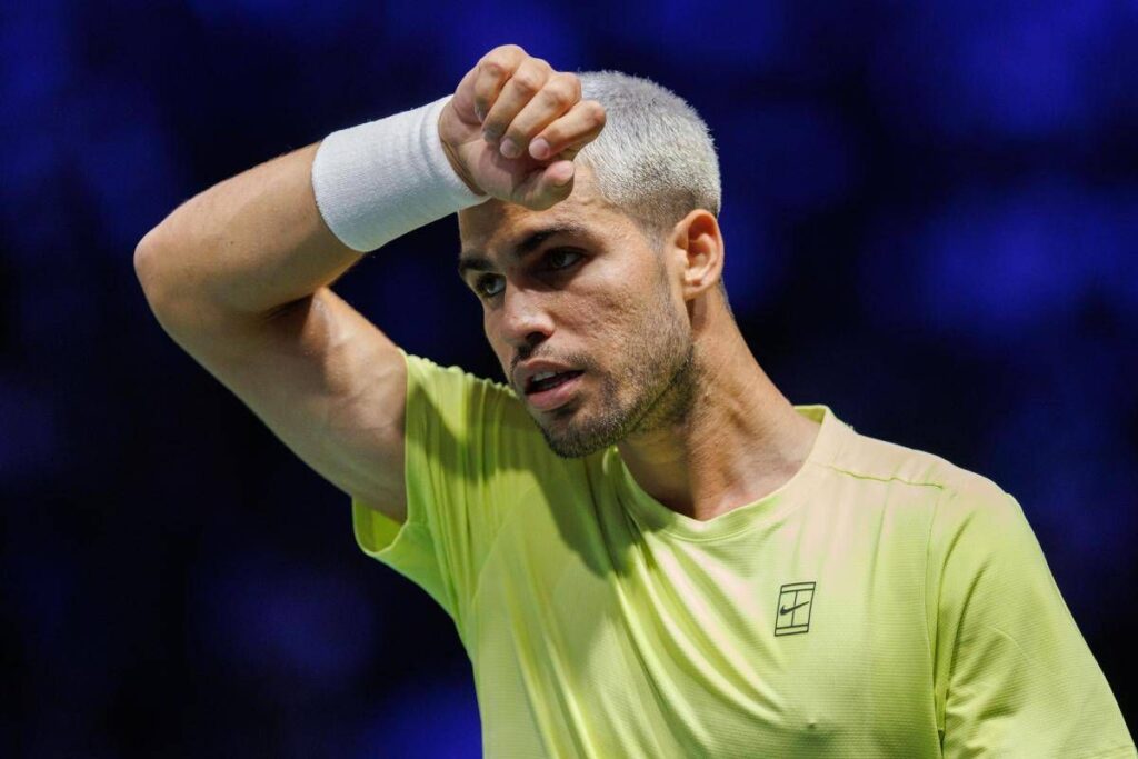 Alcaraz horror a Parigi, lo sfogo con Ferrero: “Sto sbagliando tutto”