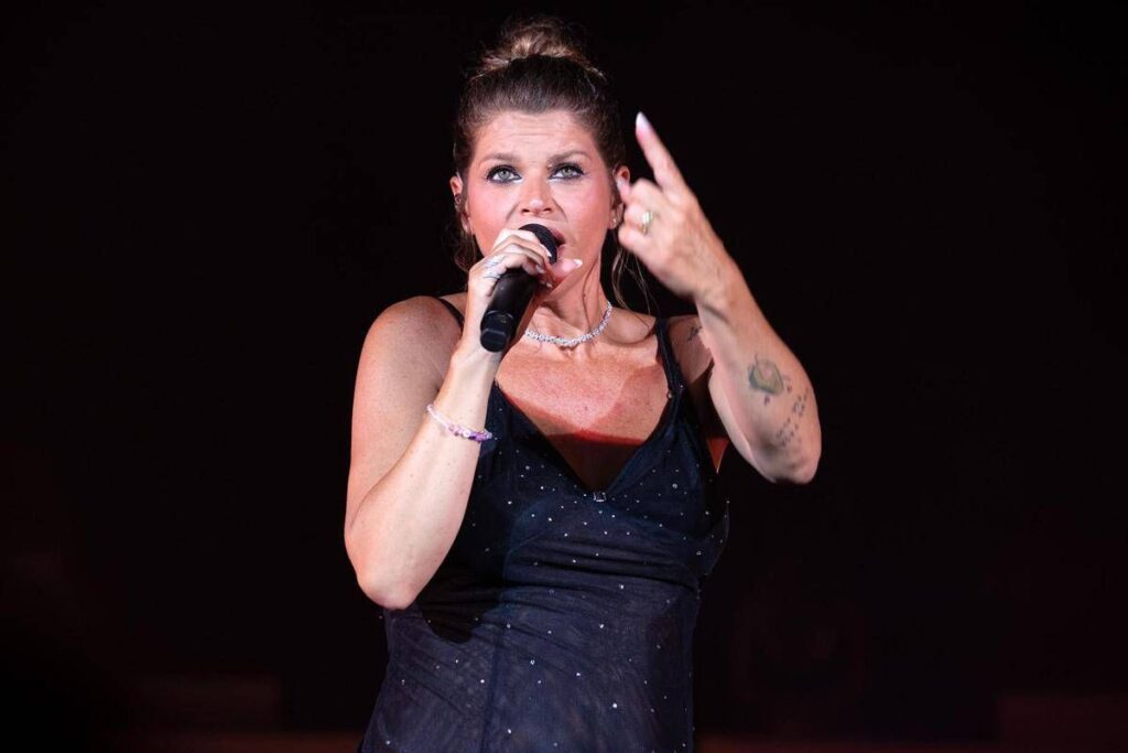 Alessandra Amoroso contro le fake news: “Mia figlia sta benissimo, sono tutte bugie”