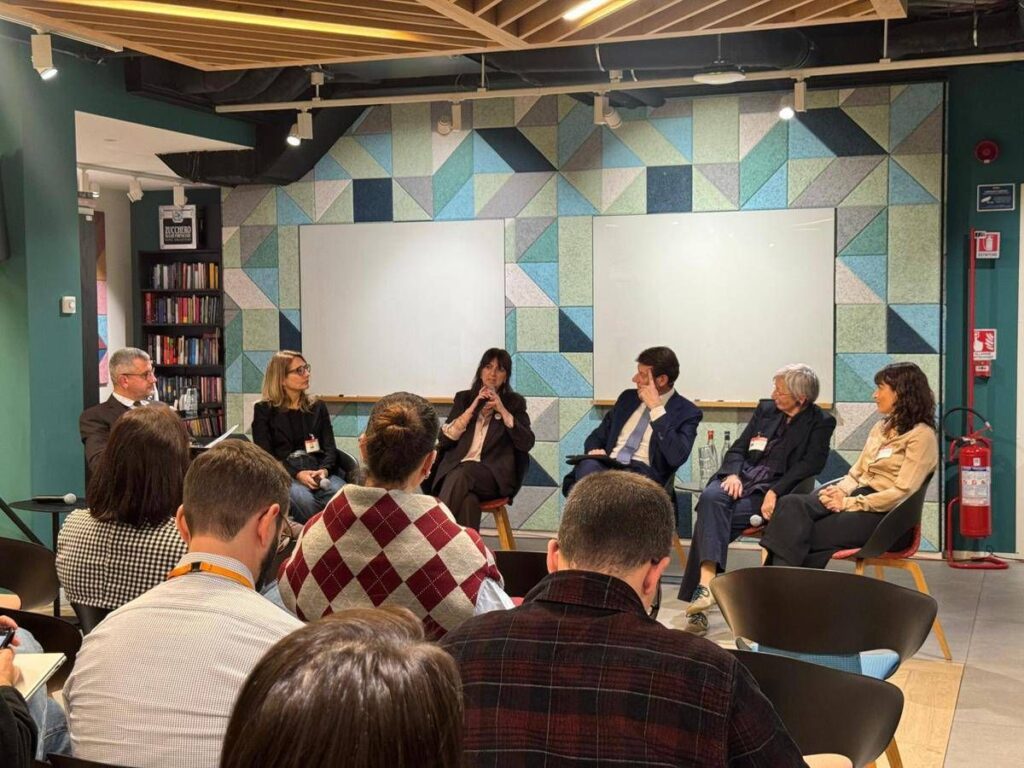 Amazon a Milano accoglie un incontro sulla violenza economica e di genere